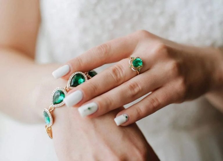 Jilbab dan Perjalanan Mengenal Diri